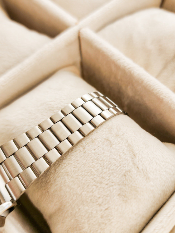 خرید اینترنتی ساعت ست زنانه و مردانه مدل کاسیو مربع رنگ سیلور صفحه سبز یه کار متفاوت و خاص اصفهان