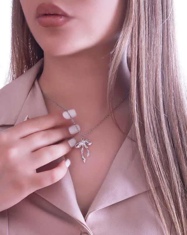 خرید اینترنتی گردنبند نقره ای