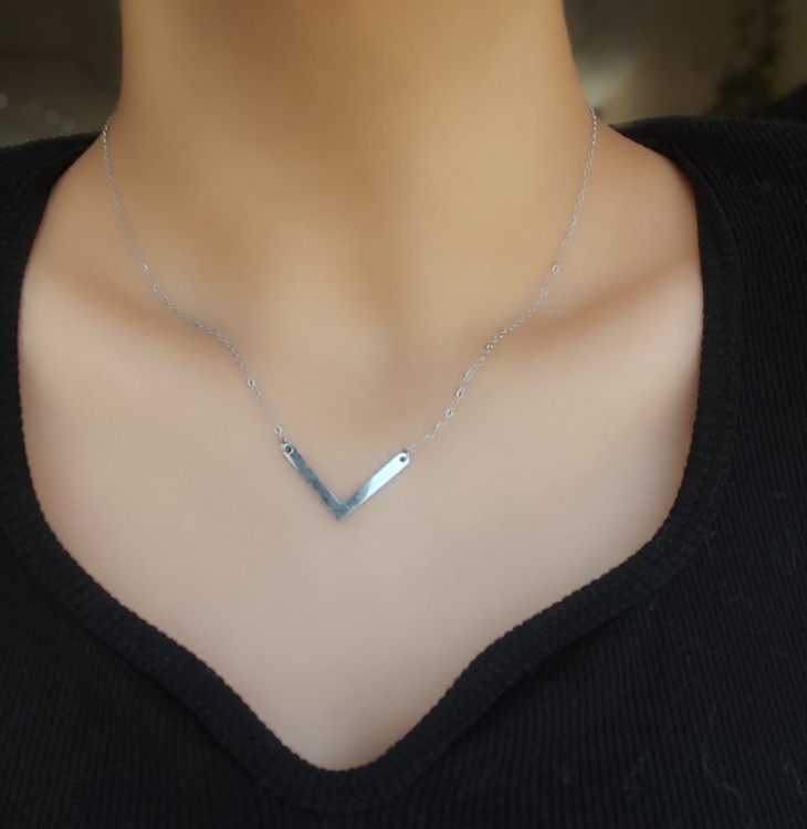 خرید اینترنتی گردنبند نقره ای