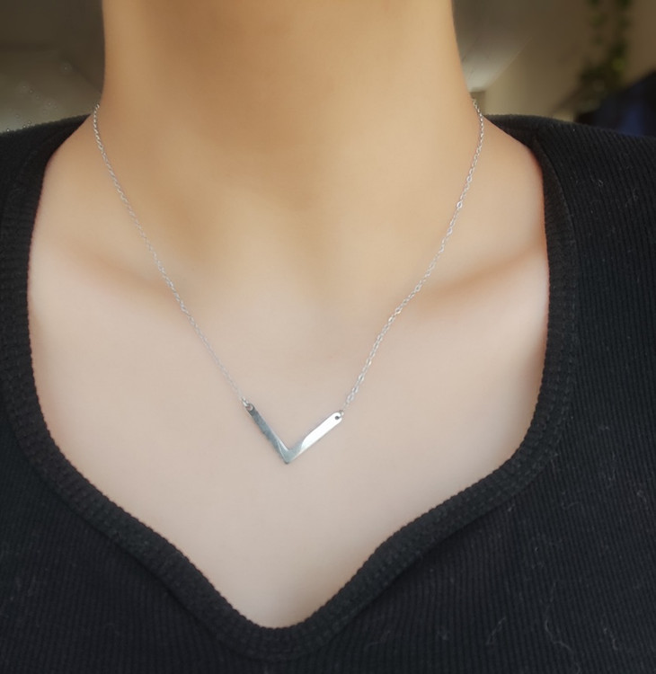 خرید اینترنتی گردنبند نقره ای