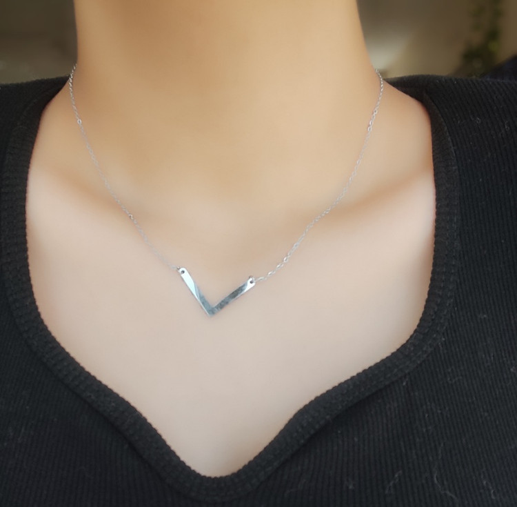 خرید اینترنتی گردنبند نقره ای