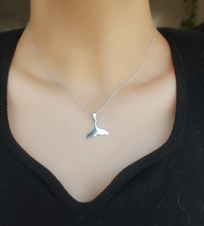 خرید اینترنتی گردنبند دم وال