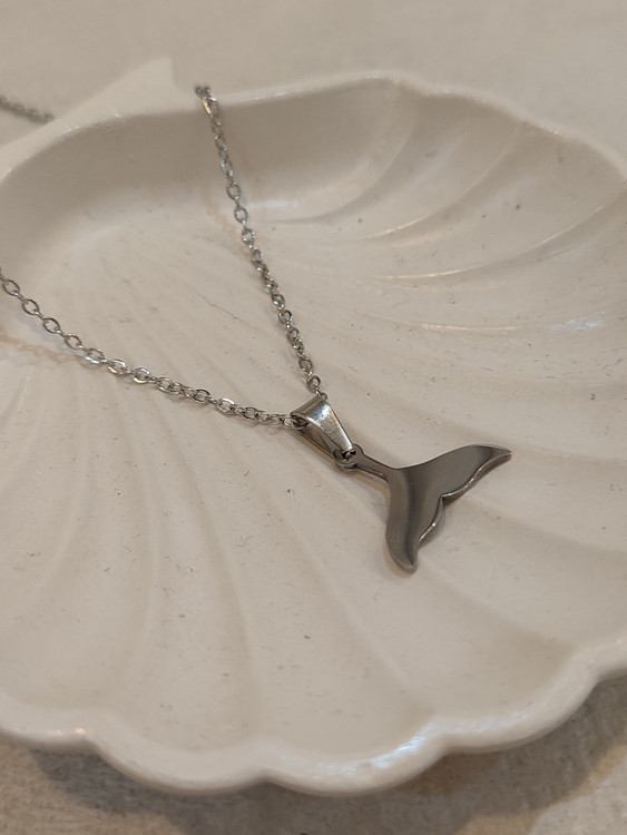 خرید اینترنتی گردنبند دم وال