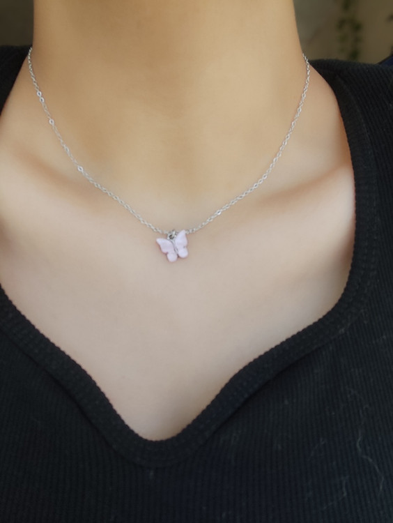 خرید اینترنتی گردنبند پروانه ای