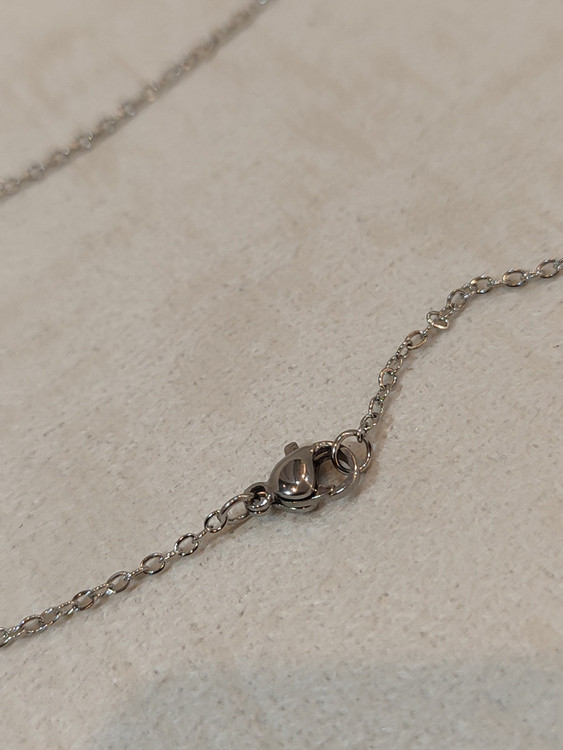 خرید اینترنتی گردنبند پروانه ای