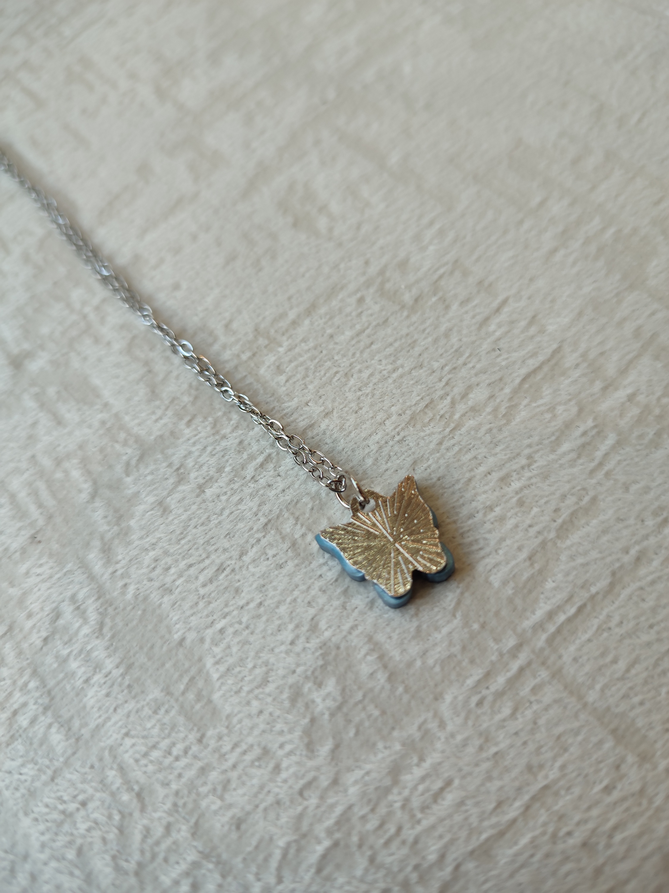 خرید اینترنتی گردنبند پروانه ای رنگ آبی