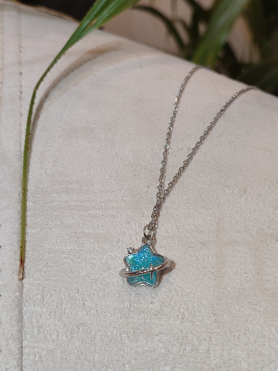 خرید اینترنتی گردنبند ستاره زحلی