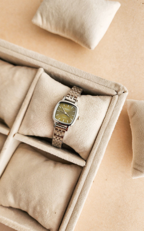 خرید اینترنتی ساعت دخترانه مدل نایدو