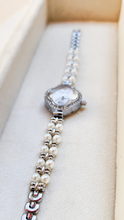 خرید اینترنتی ساعت دخترانه