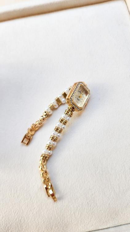 خرید اینترنتی ساعت دخترانه