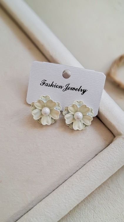 خرید اینترنتی گوشواره زنانه